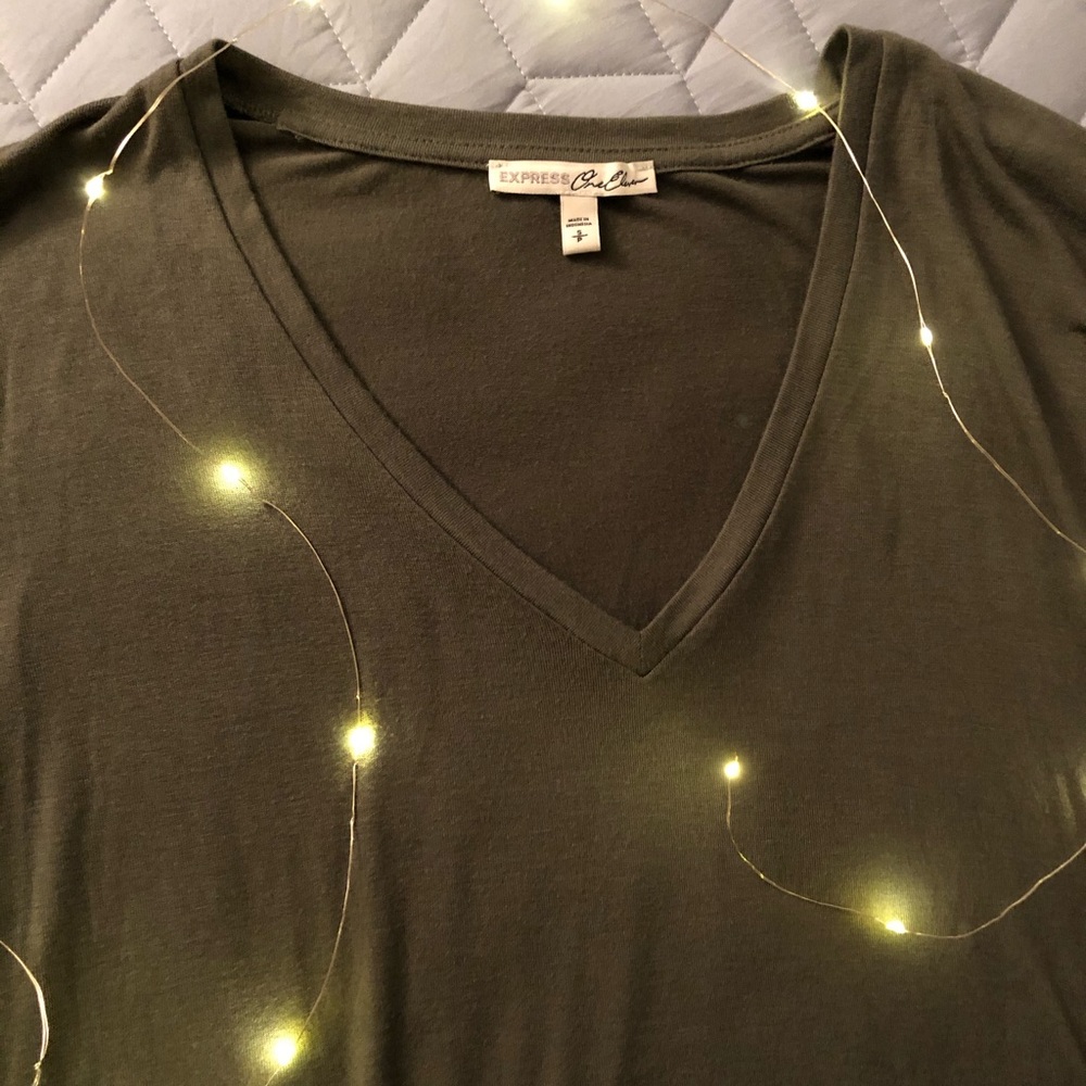 Express London Tee in Olive Green